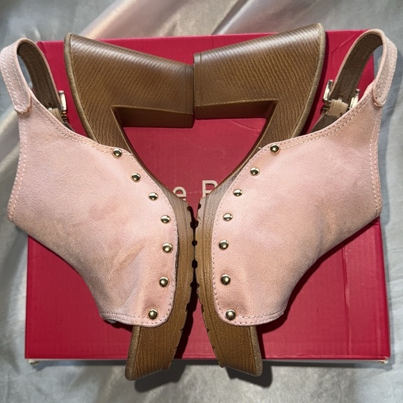 Nature Breeze Pink Chunky Block Heel Mules Stud Details Faux Suede Size 8.5 - Picture 4 of 12